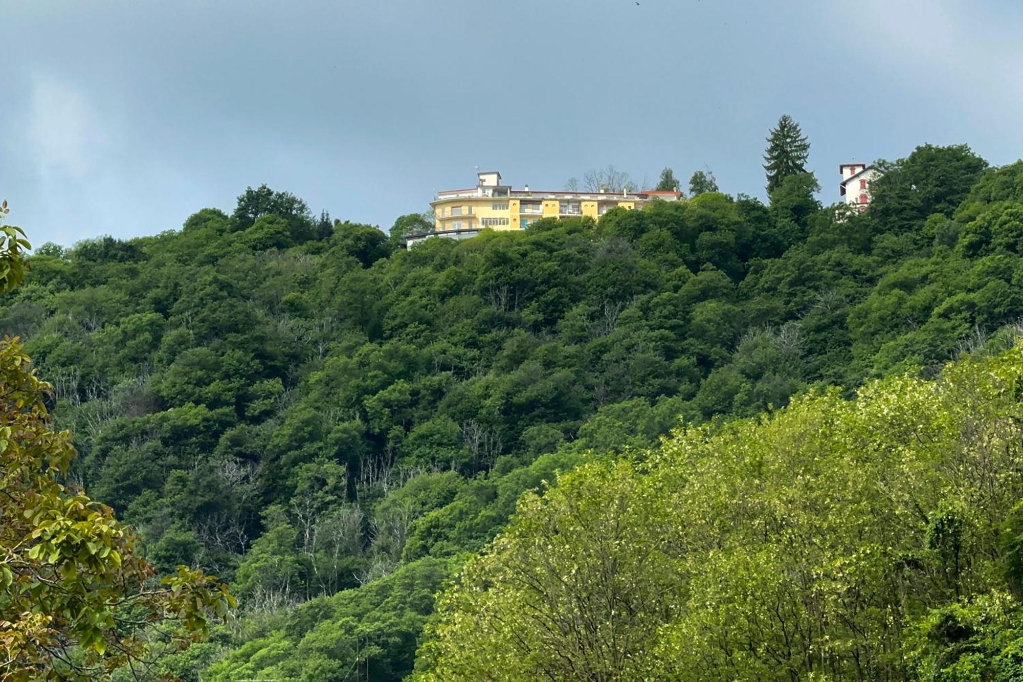 Appartamento Alberti Con Vista Lago Madonna Del Sasso Extérieur photo